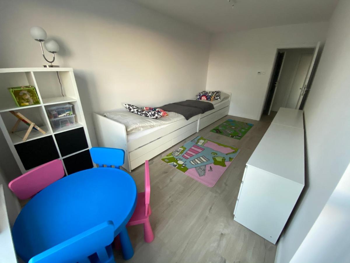 Rodzinny Apartament Platany Centrum Колобжег Екстер'єр фото